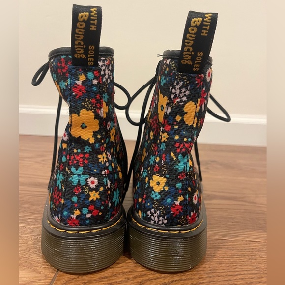 Dr Martens floral canvas high top lace ups - Picture 5 of 9